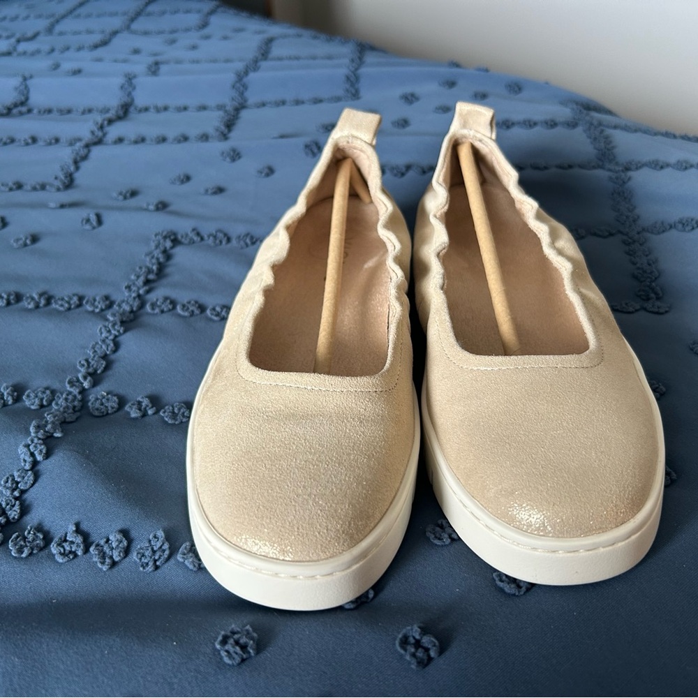 Vionic soft gold ballet flat - Picture 5 of 8